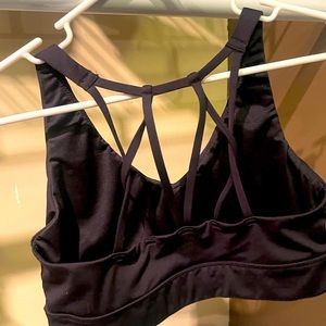 New All in Motion sports bra never wore just tried on to small. size Large